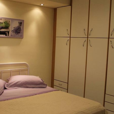 Cozy Studio Apartment In Pireus Luaran gambar
