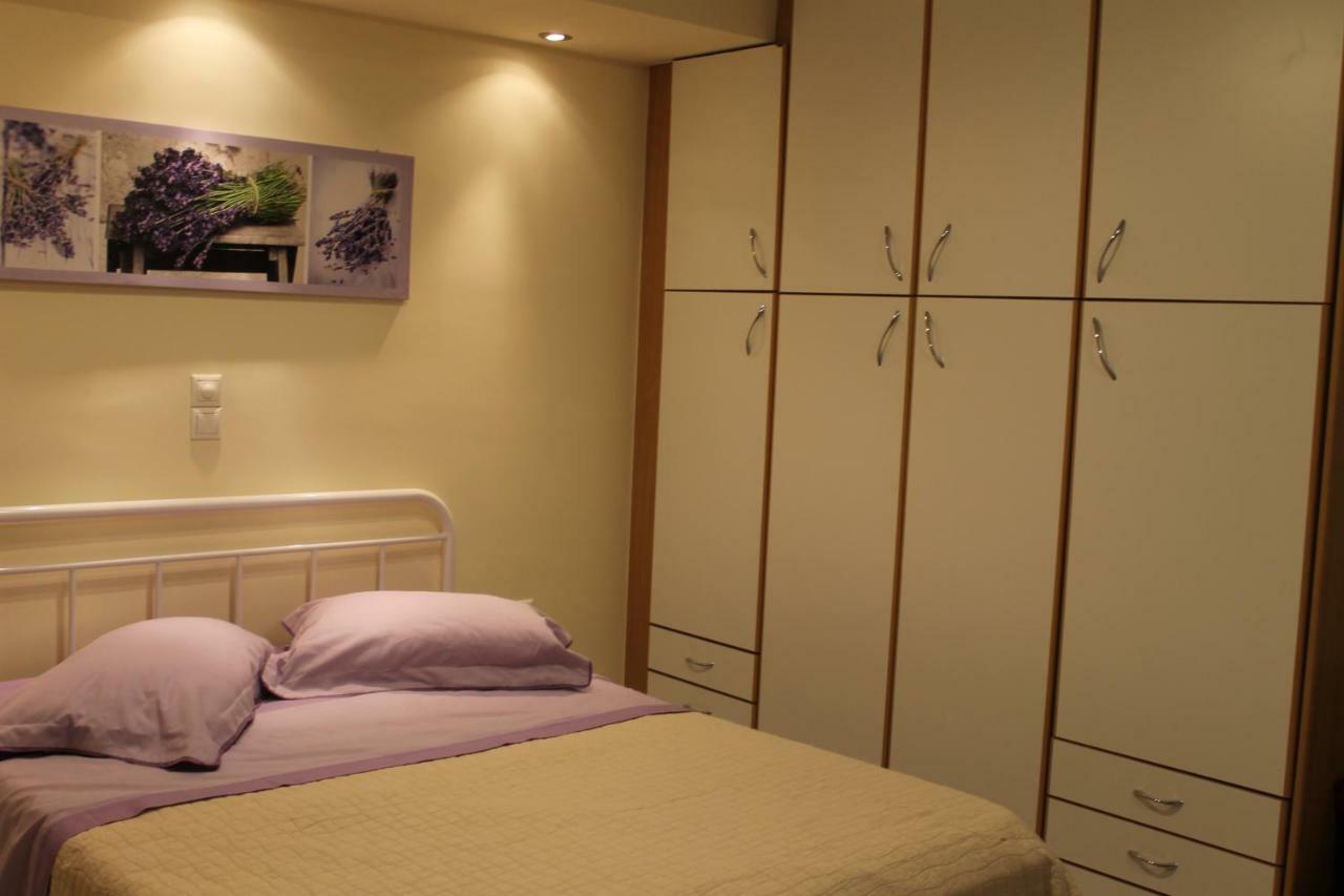 Cozy Studio Apartment In Pireus Luaran gambar