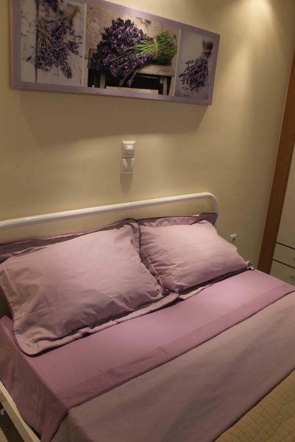 Cozy Studio Apartment In Pireus Luaran gambar