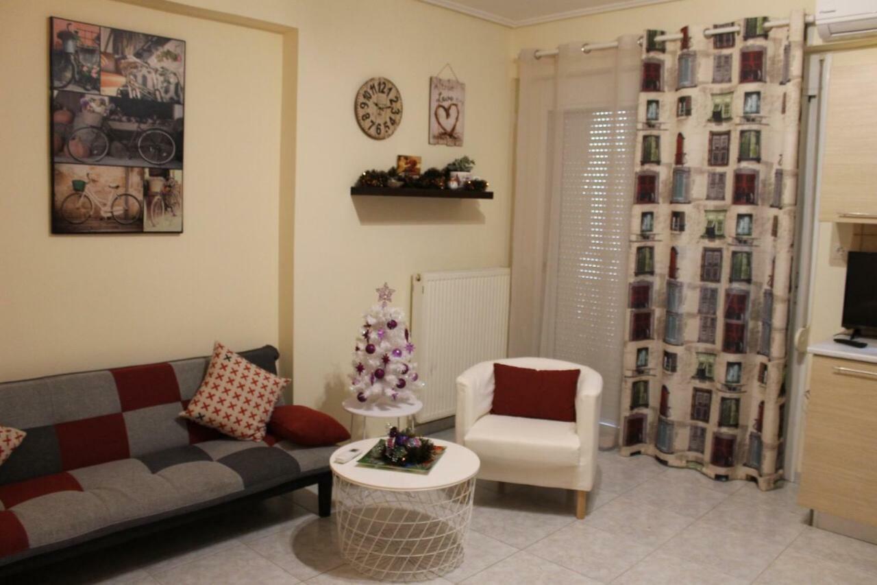 Cozy Studio Apartment In Pireus Luaran gambar